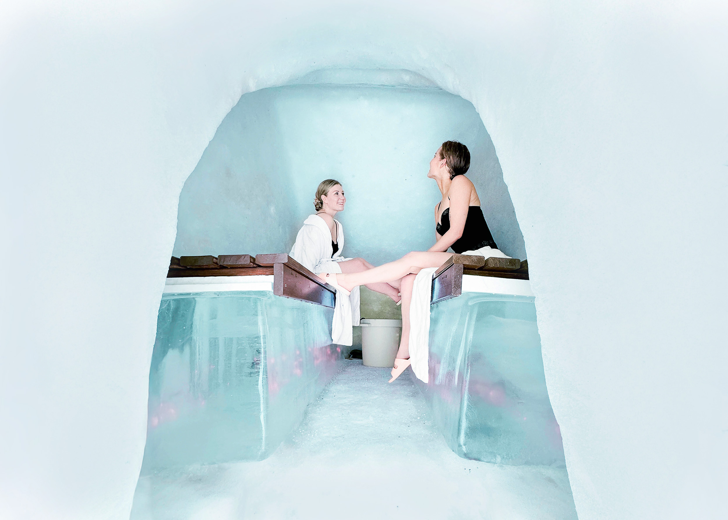 Snow and ice experiences in Rovaniemi: Snow sauna