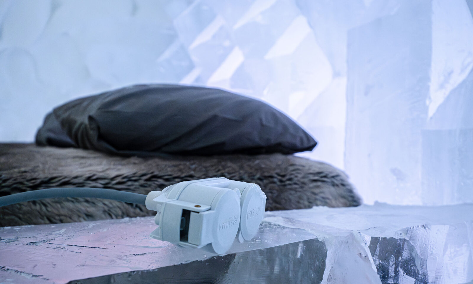 Plugs in the snow hotel room