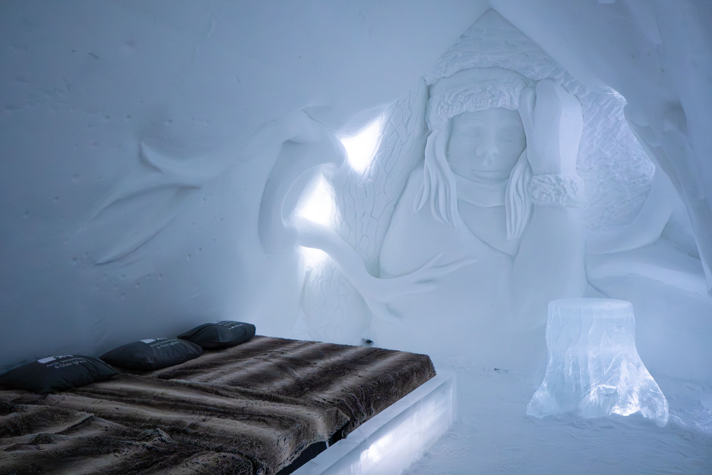 Snow hotel suite