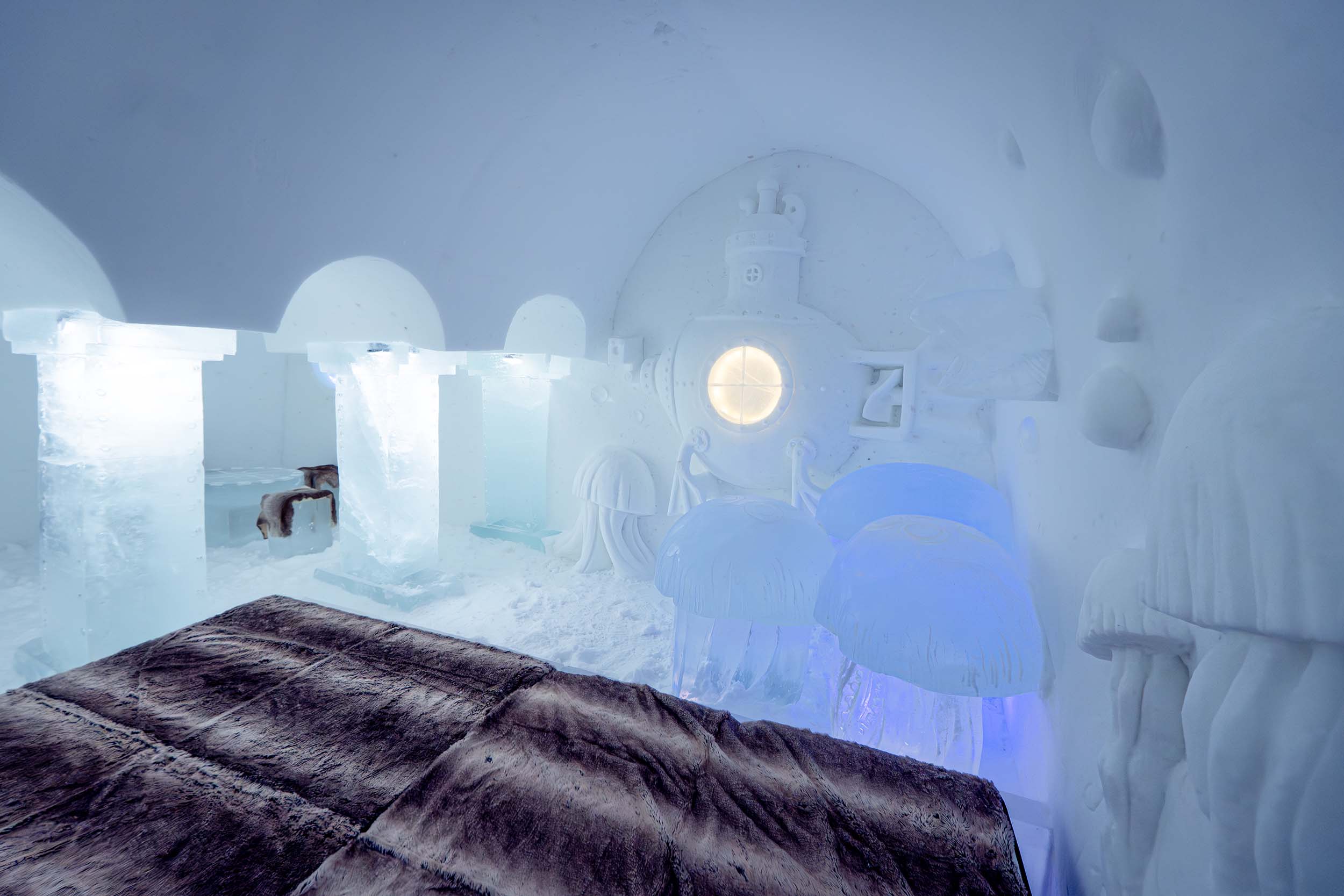 Snow hotel suite