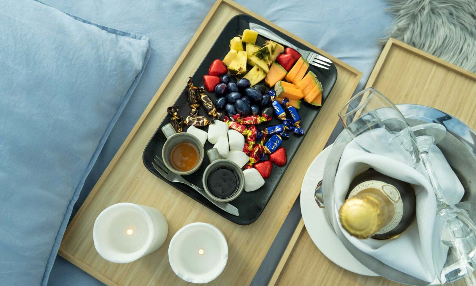 Fruit and chocolate platter with sparkling wine